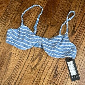 NWT bikini top